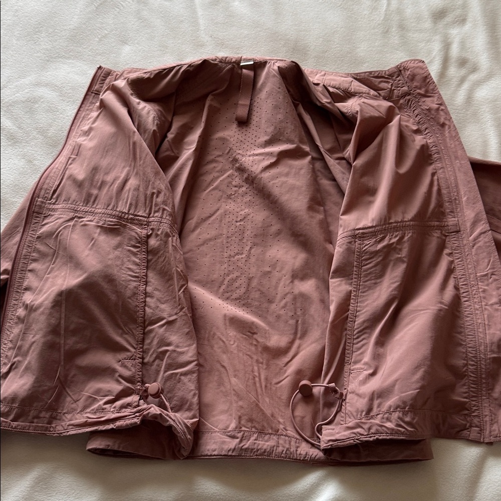 Lululemon nylon jacket - Picture 11 of 14